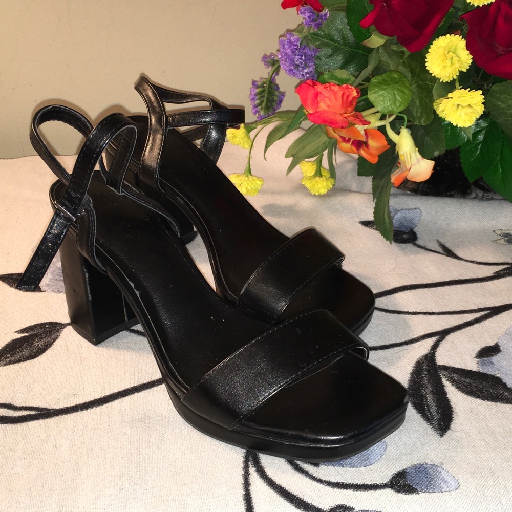 Black Block Heel Ankle-Strap Sandals for Women